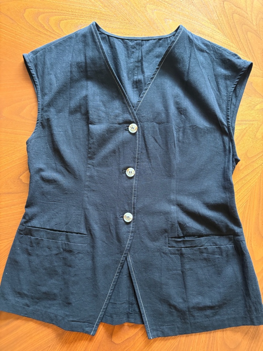 Women's Navy Button-Front Sleeveless Vest